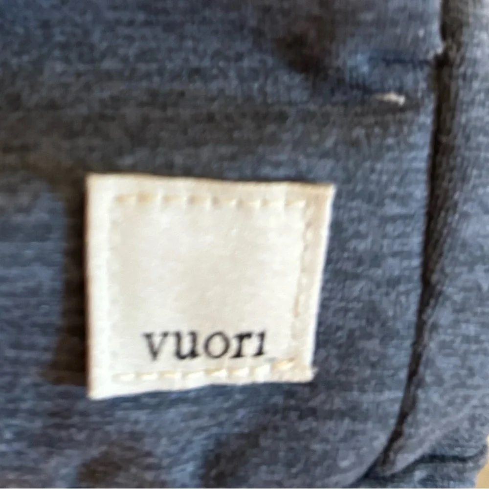 2 Woman’s Vuori Graphite Snap Mock Pullovers in Gray and Navy size large - Picture 7 of 8